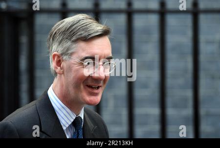 Jacob Rees-Mogg, Leiter des Unterhauses, kommt in der Downing Street zu einer Kabinettssitzung an, während das parlament nach der Sommerpause zurückkehrt. 07-09-2021. Stockfoto