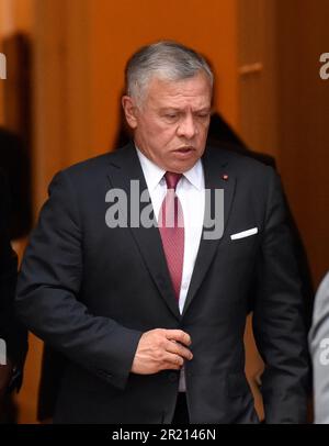 König Abdullah II. Von Jordanien trifft sich in der Downing Street mit dem britischen Premierminister Boris Johnson inmitten der COVID-19-Coronavirus-Pandemie. Oktober 2021. Stockfoto