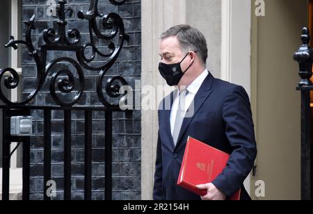 Nigel Adams, Minister ohne Geschäftsbereich im Kabinettsbüro, verlässt die Downing Street Nr. 10 nach einer Kabinettssitzung im Vorfeld einer parlamentarischen Abstimmung über neue Coronavirus-Beschränkungen inmitten der COVID-19-Coronavirus-Pandemie. 2021. Stockfoto