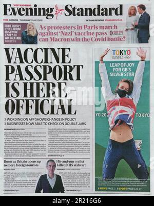 Abends Standard Titelseite (britische Zeitung), Bericht über den 'Covid Pass', Impfnachweis. Covid-19 Corona-Virus-Pandemie. 29. Juli 2021 Stockfoto