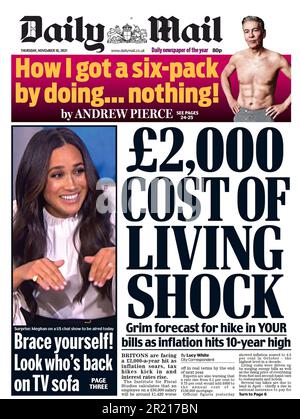 Titelseite der britischen Tageszeitung The Daily Mail, 18. November 2021, die über die "Cost of Living Crisis" berichtet. Das Vereinigte Königreich erlebte im Jahr 2021-23 eine Krise der Lebenshaltungskosten als Folge des Brexit aus der Europäischen Union sowie einen Anstieg der Treibstoffpreise während der russischen Invasion in der Ukraine. Stockfoto