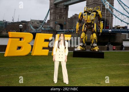 London, Großbritannien. 05. Dezember 2018. Hailee Steinfeld nimmt an einem Fototermin für „Bumblebee“ im Potters Field Park in London Teil. (Foto: Fred Duval/SOPA Images/Sipa USA) Guthaben: SIPA USA/Alamy Live News Stockfoto