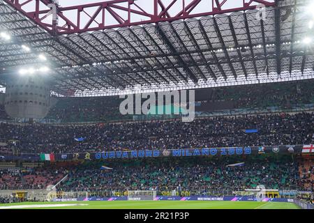 Mailand, Italien. 16. Mai 2023. Mailand, Italien, Mai 16. 2023: Curva Nord der Inter-Fans während des Halbfinalspiels der UEFA Champions League zwischen Inter und Mailand im Stadio San Siro in Mailand, Italien. (Daniela Porcelli/SPP) Kredit: SPP Sport Press Photo. Alamy Live News Stockfoto