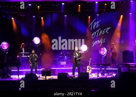 Fraser T. Smith spricht auf der Bühne während der anderen Lieder Live, im London Palladium. Foto: Dienstag, 16. Mai 2023. Stockfoto