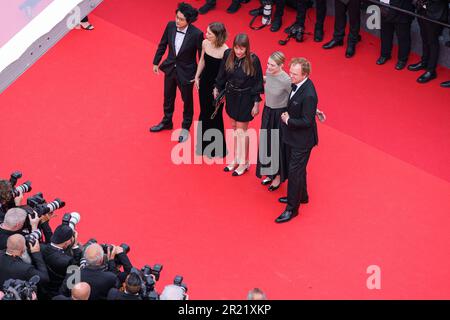 Cannes, Frankreich. 16. Mai 2023. Mitglieder der Jury UNO ASSERT Präsident der Jury John C. Reilly, Alice Winocour, Emilie Dequenne, Paula Beer und Davy Chou, die am 16. Mai beim jährlichen Filmfestival Cannes im Palais des Festivals am 76. Mai an der Screening- und Eröffnungszeremonie Jeanne du Barry teilnehmen, 2023 in Cannes, Frankreich. Foto von David Boyer/ABACAPRESS.COM Kredit: Abaca Press/Alamy Live News Stockfoto