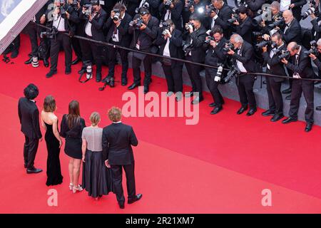 Cannes, Frankreich. 16. Mai 2023. Mitglieder der Jury UNO ASSERT Präsident der Jury John C. Reilly, Alice Winocour, Emilie Dequenne, Paula Beer und Davy Chou, die am 16. Mai beim jährlichen Filmfestival Cannes im Palais des Festivals am 76. Mai an der Screening- und Eröffnungszeremonie Jeanne du Barry teilnehmen, 2023 in Cannes, Frankreich. Foto von David Boyer/ABACAPRESS.COM Kredit: Abaca Press/Alamy Live News Stockfoto