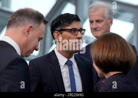 (Von links nach rechts) Polens Präsident Andrej Duda, Premierminister Rishi Sunak, der norwegische Premierminister Jonas Gahr Store und die moldauische Präsidentin Maia Sandu während eines Gruppenfotos, während der Eröffnung des Gipfels des Europarates in Reykjavik, Island. Foto: Dienstag, 16. Mai 2023. Stockfoto