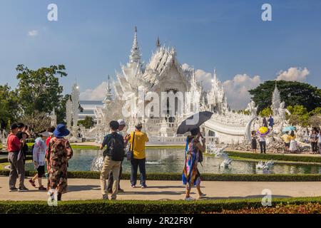 CHIANG RAI, THAILAND - 30. NOVEMBER 2019: Wat Rong Khun (Weißer Tempel) in der Provinz Chiang Rai, Thailand Stockfoto