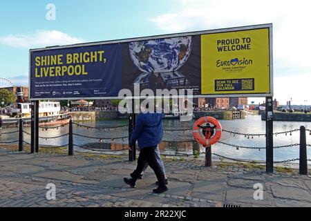 Shine Bright Liverpool - Willkommen bei der Eurovision 2023 am Royal Albert Dock, Pier Head, Liverpool, Merseyside, England, UK, L3 4AF Stockfoto