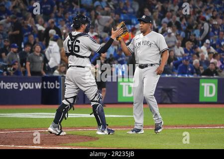 Photo: Yankees Kyle Higashioka and Wandy Peralta Celebrate After Defeating  the Royals - KCP20210809133 