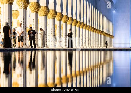 Reisefotos der Shiekh Zayed Grand Moschee in Abu Dhabi Stockfoto