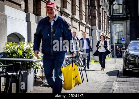 DEN HAAG - Conny Helder Minister für Langzeitpflege und Sport im Binnenhof vor der wöchentlichen Ministertagung. ANP ROBIN UTRECHT niederlande raus - belgien raus Stockfoto