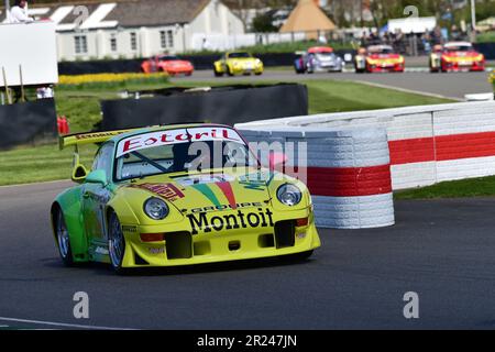 Porsche 911 GT2 Evo Typ 993, Estoril Racing Livery, Porsche 911 60. Anniversary Celebration, mit Rennwagen, die in den 1970er Jahren bis t gewonnen haben Stockfoto