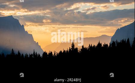 Hidden Lake Overlook, Glacier-Nationalpark in Montana Stockfoto