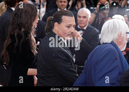 Johnny Depp nimmt an der Premiere und Eröffnungszeremonie „Jeanne du Barry“ während des 76. Jährlichen Filmfestivals von Cannes am 16. Mai 2023 in Cannes, Frankreich, Teil. Kredit: DGP/imageSPACE/MediaPunch Stockfoto