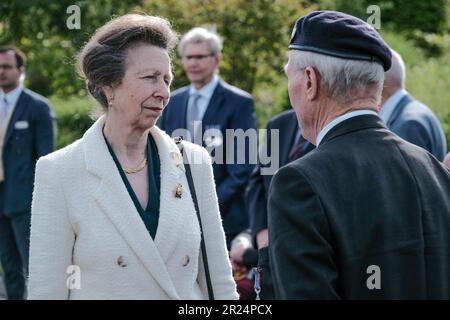 National Memorial Arboretum, Großbritannien. 16. Mai 2023 HRH die Prinzessin Royal feiert den 60. Jahrestag der Royal British Legions, an dem der letzte Soldat aus dem National Service entlassen wurde, und trifft Soldaten und Frauen, die in den verschiedenen Konflikten dienten. Credit Mark Lear/Alamy Live News Stockfoto