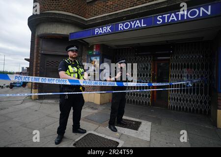 Aktenfoto der Polizei vom 22. März 08/22 vor der U-Bahnstation Park Royal, West London, nach dem Unfallort eines tödlichen Unfalls, bei dem ein Range Rover auf einer Bahnstrecke für die Piccadilly U-Bahnlinie landete. Rida Kazem, 23, wurde im Isleworth Corwn Court für insgesamt siebeneinhalb Jahre eingesperrt, weil er Yagmur Ozden, 33, durch gefährliches Fahren getötet hat, als er seinen Range Rover durch einen Tesla-Händler pflügte und im August letzten Jahres auf einer Eisenbahnstrecke in West-London landete. Bilddatum: Mittwoch, 17. Mai 2023. Stockfoto