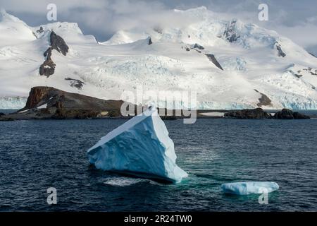 Wendell Sea, Antarktis. Ein Eisberg im Wendellmeer. Stockfoto