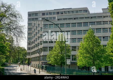 Shell-Haus, am Ufer des Landwehrkanals, Reichpietschufer, Tiergarten, Mitte, Berlin, Deutschland, Europa Stockfoto