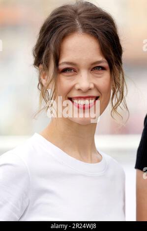 Cannes, Frankreich. 17. Mai 2023. Paula Beer beim UN certain regard Jury Photocall auf dem Festival de Cannes 2023/76. Internationale Filmfestspiele von Cannes am Palais des Festivals. Cannes, 17.05.2023 Kredit: Geisler-Fotopress GmbH/Alamy Live News Stockfoto