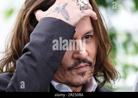 Cannes, Frankreich. 17. Mai 2023. Johnny Depp fotografierte auf der Fotokonferenz für Jeanne du Barry während des Internationalen Filmfestivals 76. in Cannes im Palais des Festivals in Cannes, Frankreich Bild von Julie Edwards/Alamy Live News Stockfoto