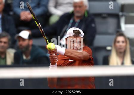 Rom, . 17. Mai 2023. Rom, Italien 16.05.2023: H.Rune von Dänemark während des Spiels gegen Nola Djokovic von Serbien im Men's Internazionali BNL d'Italia, ATP 1000, Tennisturnier im Foro Italico in Rom, Italien, am 17. Mai 2023. Kredit: Unabhängige Fotoagentur/Alamy Live News Stockfoto