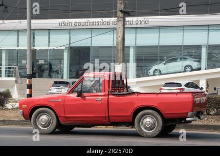 Chiangmai, Thailand - 28 2023. Februar: Privater alter Abschleppwagen, Nissan oder Datsan 1500 Kipplaster. Stockfoto