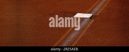 Baseball base und Geweißt base line in Diamant Stockfoto