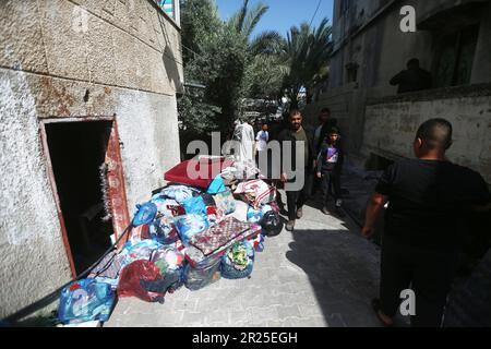 Ein Blick auf das Haus der Familie al-Misri, das vollständig zerstört wurde, nachdem Israel Luftangriffe in den Bezirk Beit Lahia von Gaza City startete. Palästina. Stockfoto