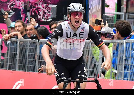 Tortona, Tortona, Italien, 17. Mai 2023, Ackermann Exultation während der 11. Etappe - Camaiore - Tortona - Giro d'Italia Credit: Live Media Publishing Group/Alamy Live News Stockfoto