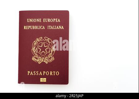 Italienischer Pass, isoliert Stockfoto