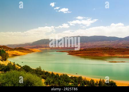 Wunderschöne Landschaft des Staudamms bin El Ouidane in der Region Benimellal in Marokko Stockfoto