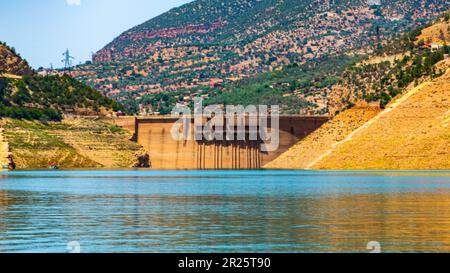 Wunderschöne Landschaft des Staudamms bin El Ouidane in der Region Benimellal in Marokko Stockfoto