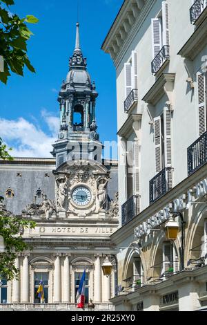 Blick auf Mairie/Hotel de Ville/Rathaus vom Place Jean Jaurès, Tours, Indre-et-Loire (37), Frankreich. Stockfoto