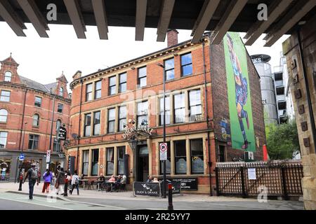 Duck and Drake Pub in Kirkgate im Zentrum des lebhaften Leeds in West Yorkshire, Großbritannien Stockfoto