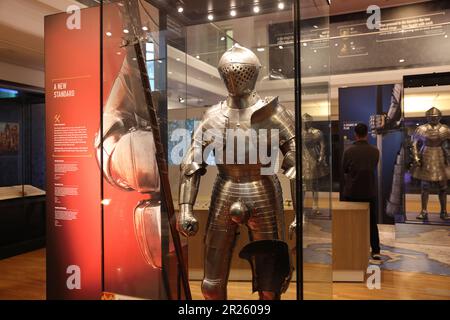 Im Royal Armouries Museum in Leeds, der Heimat der britischen nationalen Sammlung von Waffen und Rüstungen, West Yorkshire Stockfoto