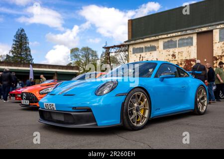 2022 Porsche 911 GT3, ausgestellt beim April Scramble im Bicester Heritage Center am 23. April 2023. Stockfoto