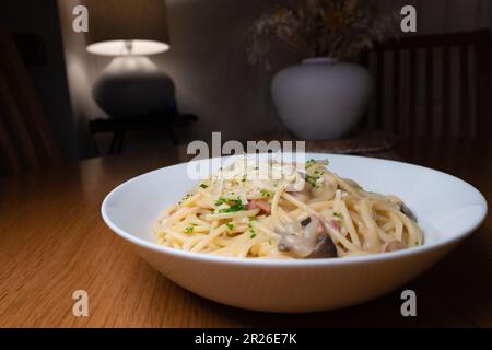 Fettuccine Carbonara, Trüffelpasta, Spaghetti Carbonara, Pilzpasta und mehr Stockfoto