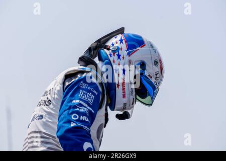 Indianapolis, USA. 17. Mai 2023. DER INDYCAR-Fahrer GRAHAM RAHAL (15) aus New Albany, Ohio, bereitet sich auf das Training für die Indianapols 500 auf dem Indianapolis Motor Speedway in Indianapolis, USA, vor. (Kreditbild: © Walter G. Arce Sr./ZUMA Press Wire) NUR REDAKTIONELLE VERWENDUNG! Nicht für den kommerziellen GEBRAUCH! Stockfoto