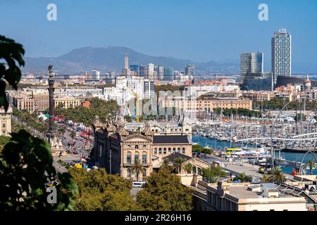 Blick auf Barcelona vom Berg Montjuic Stockfoto