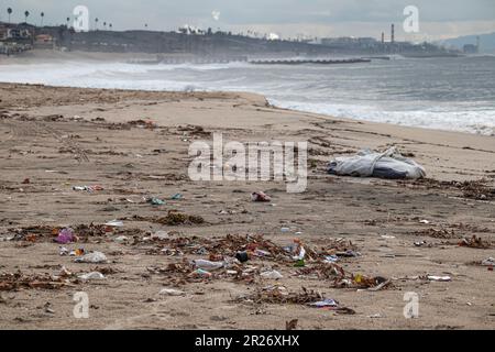 Trash am Playa Del Rey Beach, Los Angeles, Kalifornien, USA Stockfoto