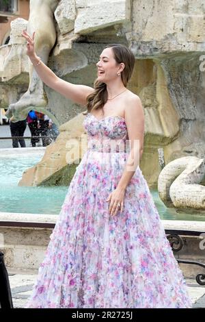 Rom, Italien. 17. Mai 2023. Annika Noelle bei Dreharbeiten zur CBS TV-Serie „The bold and the beautiful/Reich und schön“ auf der Piazza Navona. Rom, 17.05.2023 Kredit: Geisler-Fotopress GmbH/Alamy Live News Stockfoto