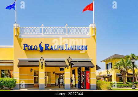 Der Laden Polo Ralph Lauren ist in den Gulfport Premium Outlets am 13. Mai 2023 in Gulfport, Mississippi, zu sehen. Polo Ralph Lauren ist eine Bekleidungsmarke. Stockfoto