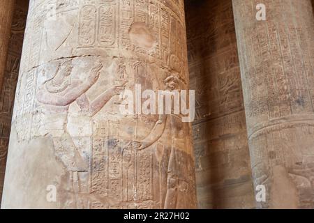 Der Tempel von Esna in Mittelägypten, dem schöpfer gott Khnum gewidmet Stockfoto