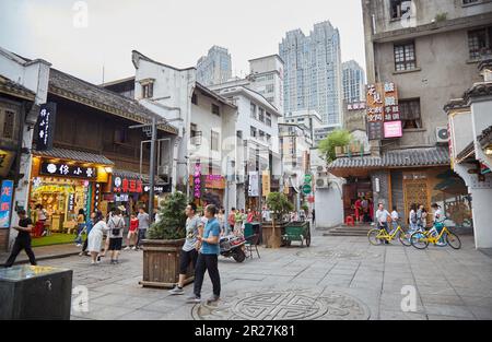 Die Taiping Street war ein wichtiger Teil des historischen Changsha. Und heute ist es eine der angesagtesten Gegenden der Stadt. Stockfoto