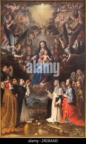NEAPEL, ITALIEN - 20. APRIL 2023: Das Gemälde der Madonna-Königin von Rosenkranz in seiner Herrlichkeit in der Kirche Basilika Santa Maria della Sanita Stockfoto