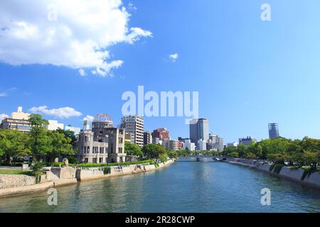 Die Atomkuppel und der Fluss Motoyasugawa Stockfoto