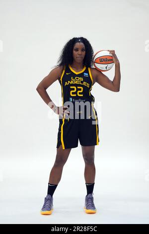 LA Sparks Forward Reshanda Gray (22) posiert während des Media Day, Donnerstag, 4. Mai 2023, in Torrance, Kalifornien (Kirby Lee Via AP) Stockfoto