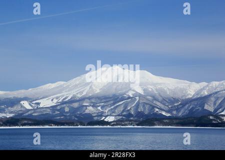 Tazawa-See in der Präfektur Akita im Winter Stockfoto