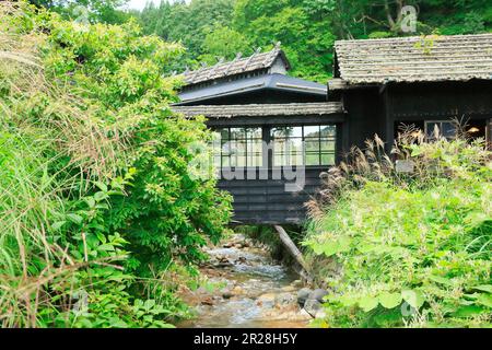 Tsurunoyu Thermalquelle des Thermaldorfs Nyutoonsen im Sommer in der Präfektur Akita Stockfoto